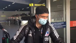 “Disculpen, pero no voy a hablar”: La frase de Solari en su llegada a Chile