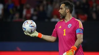 Marcelo Ramírez reveló que Claudio Bravo tiene en mente volver a Colo Colo