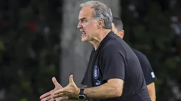 El incómodo momento de Bielsa en conferencia tras derrota de Uruguay ante Chile
