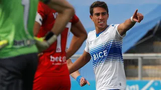 Diego Valencia marcó su doblete personal y estiró la ventaja de U. Católica sobre La Calera