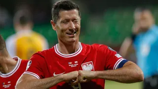 [VIDEO] Lewandowski anotó el gol número 1.500 en la historia de la selección polaca