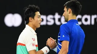 Djokovic avanzó a semifinales en Melbourne tras el retiro de Nishikori