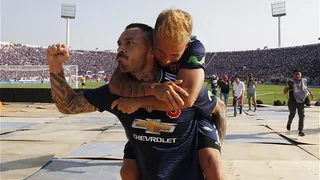 El acrobático desafío de Mauricio Pinilla a Yeferson Soteldo