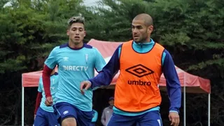 Universidad Católica entrenó este lunes con la baja de 11 jugadores