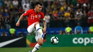Gary Medel arriesga perderse duelos ante Perú y Venezuela