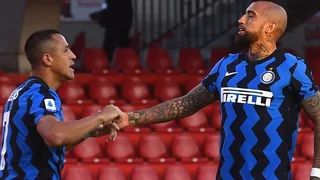 Alexis Sánchez y Arturo Vidal se perfilan como suplentes en Inter para el clásico con AC Milan