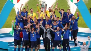 El momento más esperado: Chiellini levantó la segunda Eurocopa en la historia de Italia