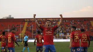 Unión Española tomó ventaja ante Everton con gol de Leandro Garate