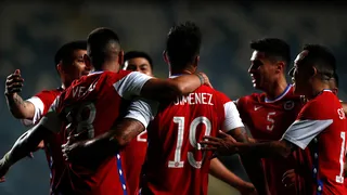 Tras casi 10 horas de viaje, la Roja llegó a Santiago del Estero para enfrentar a Argentina