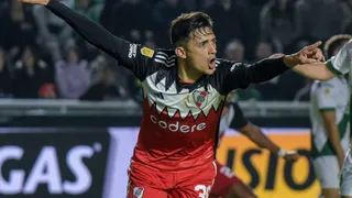 Igual vale: Pablo Solari anotó de rebote en el empate de River Plate ante Banfield