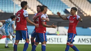 Racing tropezó ante Nacional en Copa Libertadores con Arias y Mena como protagonistas