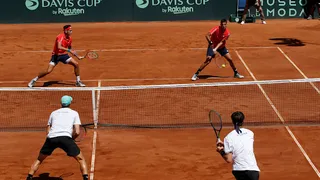 Tabilo y Barrios vencieron en el duelo de dobles y Chile ganó la serie a Eslovenia en Copa Davis