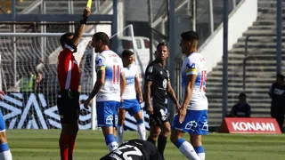 “Ahí está, toca el balón y después a Puch”: El diálogo del árbitro Piero Maza con el VAR