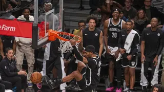 Giannis Antetokounmpo lideró la espectacular remontada de los Bucks ante Brooklyn