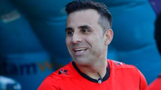 ¿Para acompañar la empanada? Piero Maza consignó insólito objeto lanzado en el Clásico de Colonias