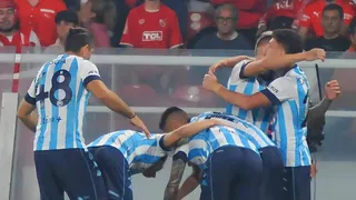 Racing de Eugenio Mena venció a Independiente de Leandro Benegas y se quedó con el clásico de Avellaneda