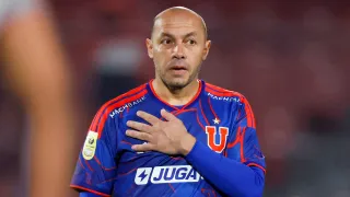 La cercanía de Marcelo Díaz con la dirigencia que incomoda en el camarín de la U