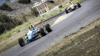 Fórmula Total cierra temporada con espectacular actuación de los hermanos Scuncio