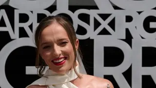 Iga Swiatek posó con su cuarto trofeo de Roland Garros