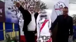 Hinchas de Boca Juniors se juntaron parar burlarse de River Plate a 10 años del histórico descenso