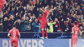 Erling Haland anotó histórico triplete en la goleada de Salzburgo sobre Genk por la Champions