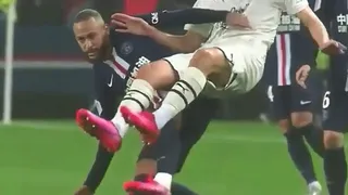 Neymar fue expulsado en frenético triunfo de PSG sobre Bordeaux