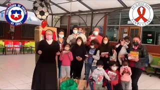 Claudio Bravo, Gabriel Castellón y Mauricio Isla recibieron especial agradecimiento de la Fundación Santa Clara