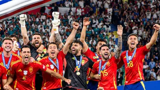 España no se detiene en sus ambiciones y las quiere todas en el fútbol