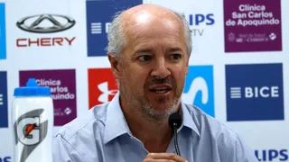 Tagle: Evaluaremos cambiar la política de cláusulas para evitar que se vayan los técnicos