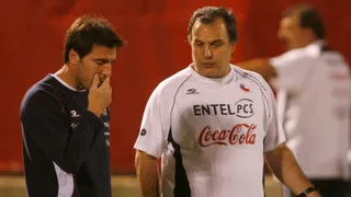 [Análisis] Bielsa, Berizzo y Chile: Un triángulo futbolero que entrelaza nostalgias