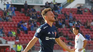 Rifa solidaria de Todos por el Deporte y Familia Azul: El premio es una camiseta de Angelo Henríquez