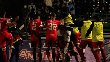 San Marcos de Arica venció a Trasandino en polémico partido y es líder en la Segunda División