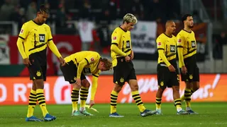 Borussia Dortmund empató con Augsburgo y se estancó en la Bundesliga