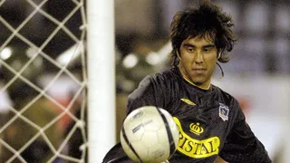 Se cumplen 17 años del debut de Claudio Bravo en el arco de Colo Colo