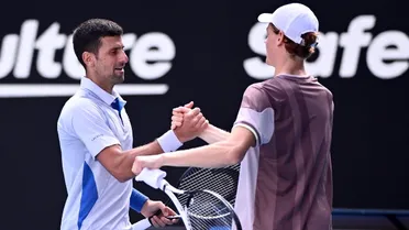 Sinner volvió a utilizar su “antídoto” contra Djokovic y lo eliminó de Australia con un triunfazo