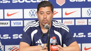 “Ninguno de nosotros entiende de fútbol”: Córdova responde las críticas a La Roja