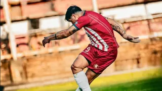 Marcó 21 goles en Chile y se postula para jugar en Colo Colo, la U y la UC