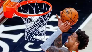 Los Hawks frenaron a Antetokounmpo y vencieron a Milwaukee