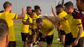 ¡Sin respeto! Karim Benzema y N’Golo Kanté fueron “bautizados” en Al Ittihad