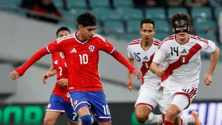 Con uno menos y a pura jerarquía: Chile venció a Perú y cierra el año con un triunfo