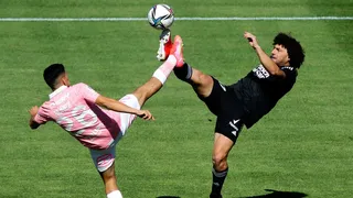 Apuestas dan favoritismo a Universidad Católica sobre Colo Colo en la Supercopa