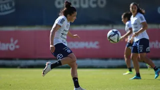 El último entrenamiento de la Roja femenina de cara a su duelo ante Ecuador