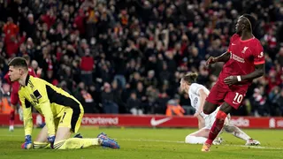 Liverpool aplastó al Leeds de Bielsa y mantuvo la presión en la Premier
