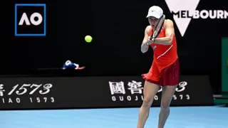 Simona Halep cumplió en su estreno en el Abierto de Australia