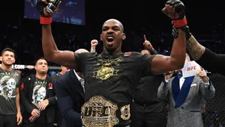 Jon Jones dominó a Alexander Gustafsson y se proclamó campeón semipesado en el UFC 232