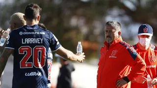 Ex jugador de la U Cristian Mora valoró los días libres al plantel en plena lucha por la permanencia