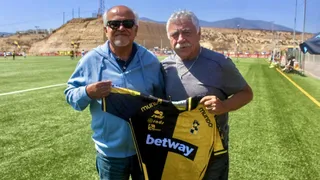 Carlos Caszely visitó complejo de entrenamiento de Coquimbo Unido