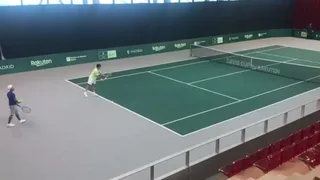 Cristian Garin alistó su estreno en Copa Davis ante el británico Daniel Evans