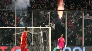 Universitario de Perú criticó a barristas de Colo Colo por cobarde ataque a sus hinchas en el Monumental