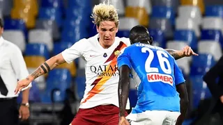 Napoli derrotó a AS Roma y se encendió en la lucha por un cupo en la Europa League